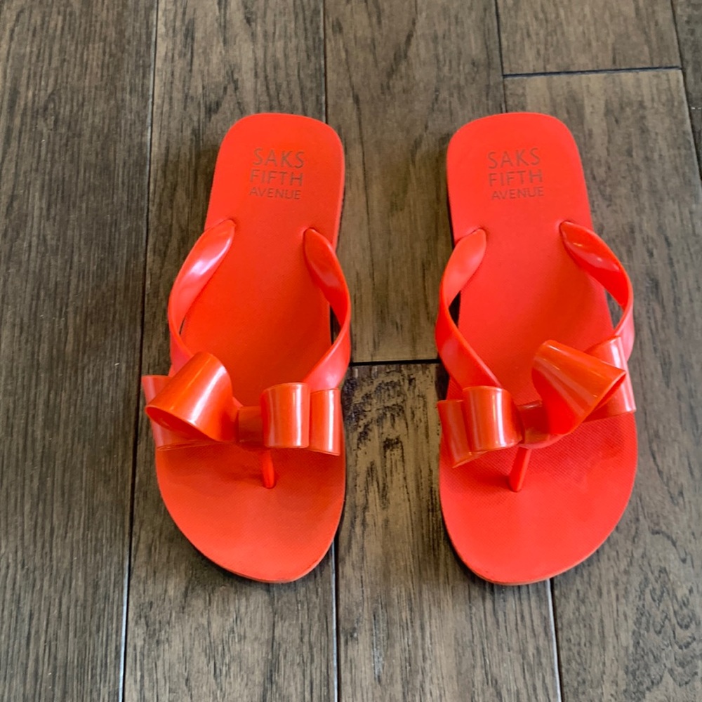 Pretty red flip flop